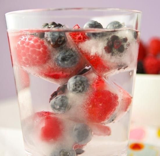 Congela frutas para hacer aguas saborizadas