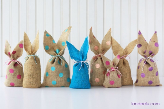 Paso a paso: bolsas de conejos de arpillera