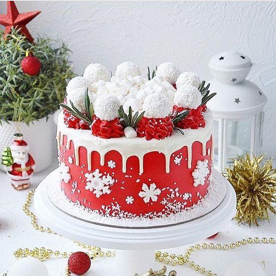 Torta navideña drip cake