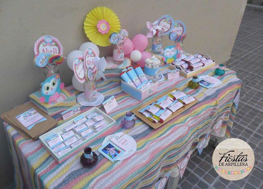 Mesa dulce decorada con Kit Imprimible Búhos Todo Bonito