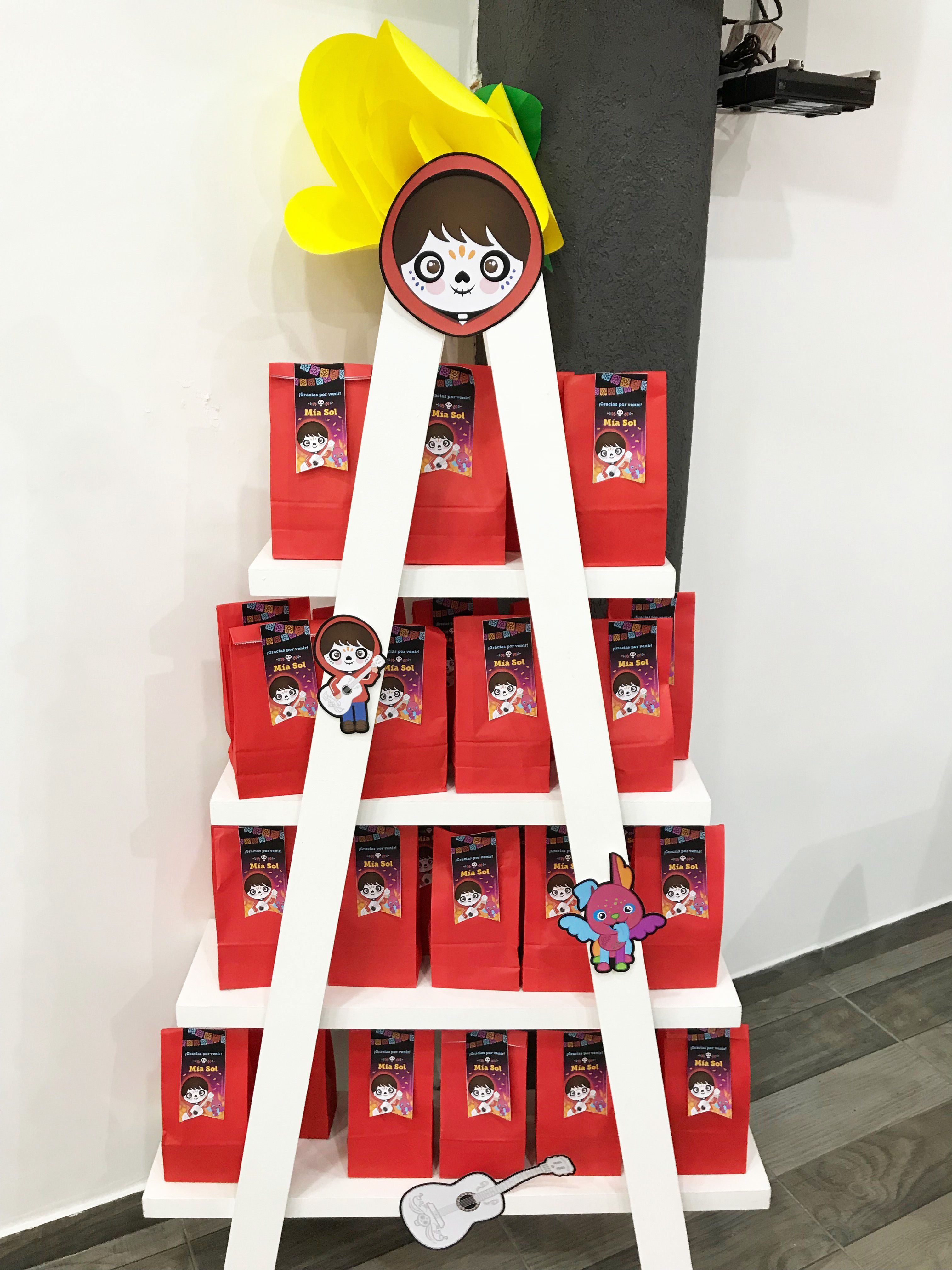 Bolsitas de regalo con temática Coco de Todo Bonito