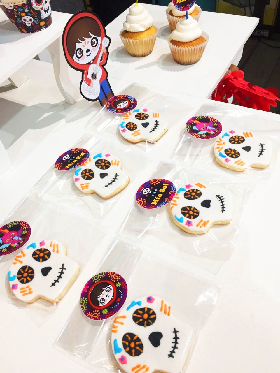 Galletitas calaveras e imágenes imprimibles de la temática Coco de Todo Bonito