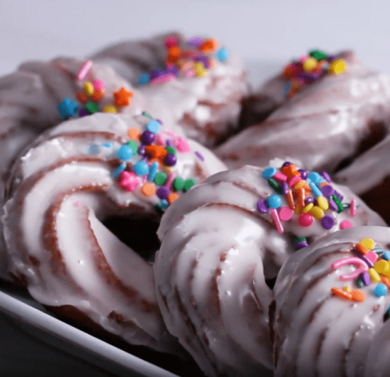 Crullers arcoíris