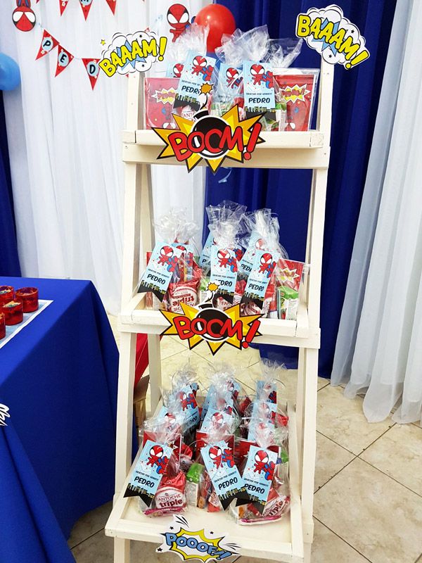 Souvenirs con cierra bolsas imprimibles del Hombre Araña por Todo Bonito