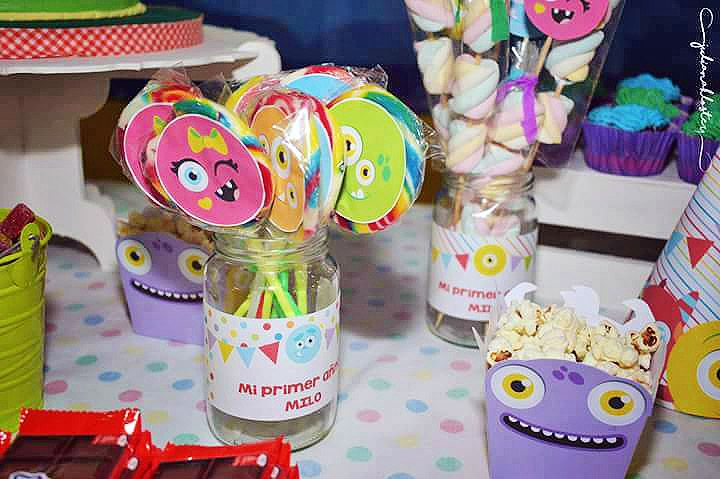 Decoraciones totalmente imprimibles de monstruos
