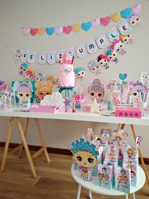 Mesa dulce LOL Surprise con imprimibles de Todo Bonito
