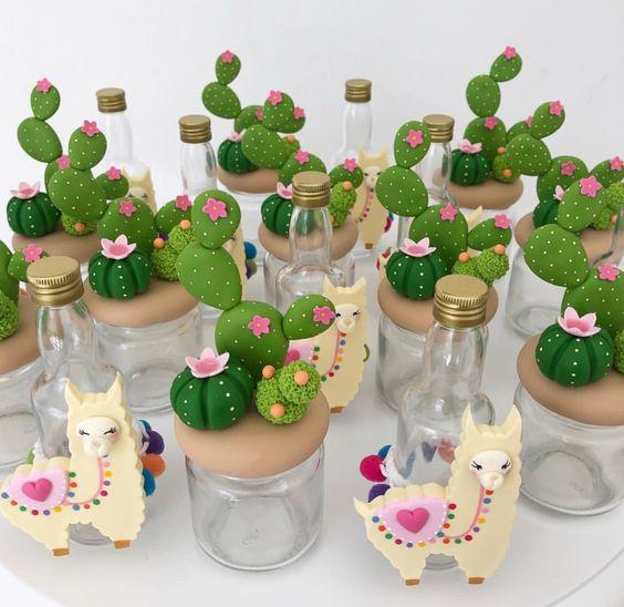 Souvenirs de llamas y cactus