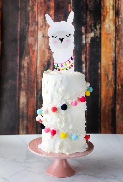 Torta decorada en colores de llama