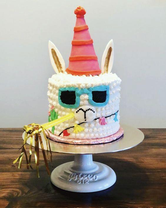 Torta en forma de Llama