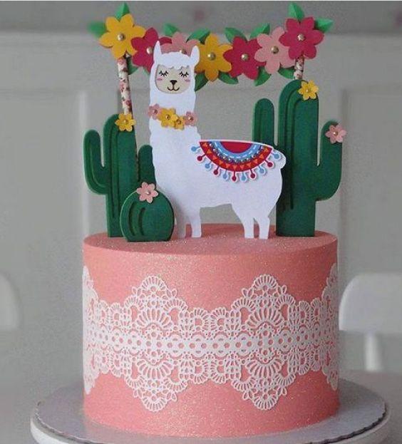 Torta decorada con llama para niña