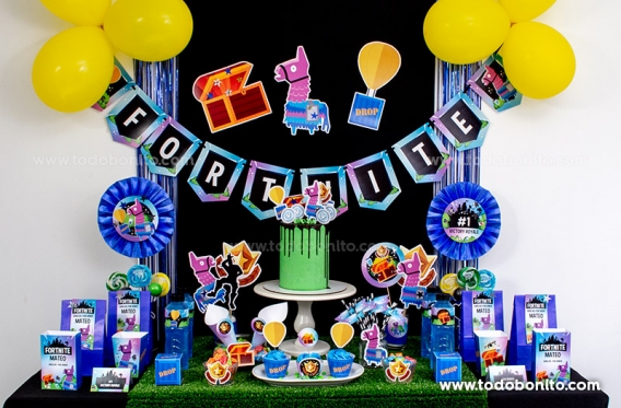 Mini piñatas de llamas