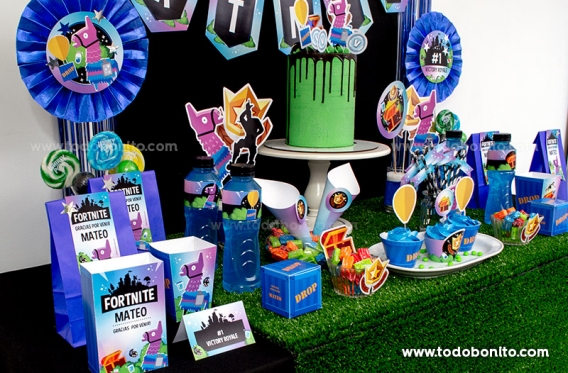 Mini piñatas de llamas
