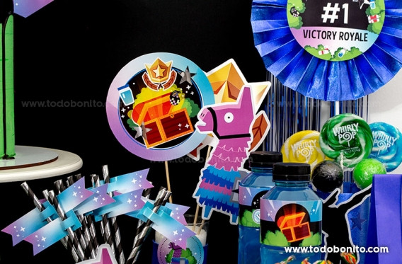 Mini piñatas de llamas