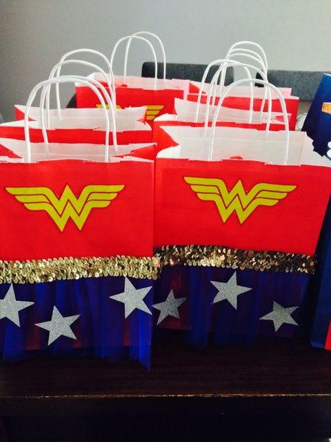 Sorpresitas de Mujer Maravilla Sorpresitas de Mujer Maravilla