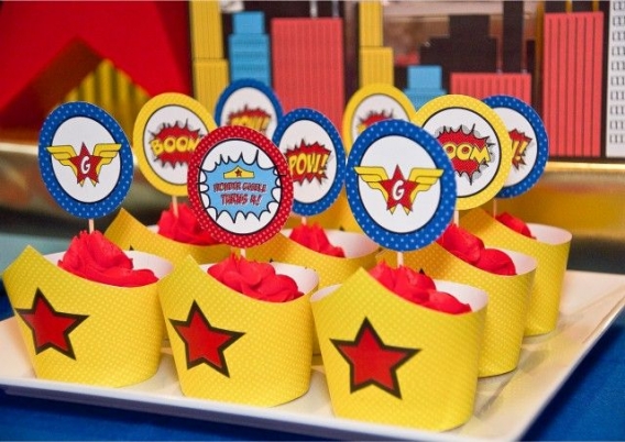 Cupcakes de Mujer Maravilla Cupcakes de Mujer Maravilla