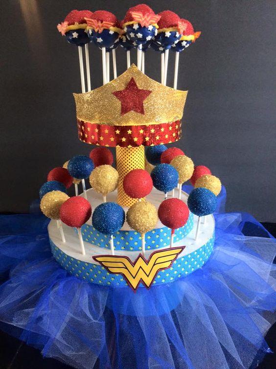 Cake posp de Mujer Maravilla Cake posp de Mujer Maravilla