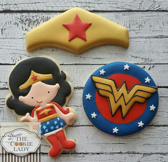 Galletas decoradas de Mujer Maravilla Galletas decoradas de Mujer Maravilla
