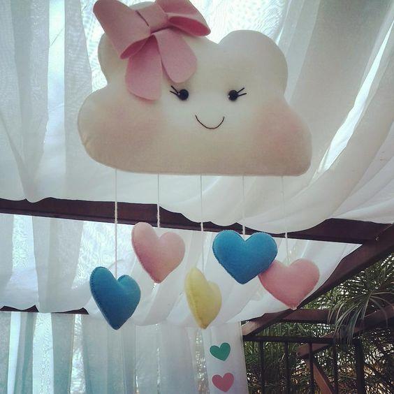 Nubes y corazones para decorar el salón