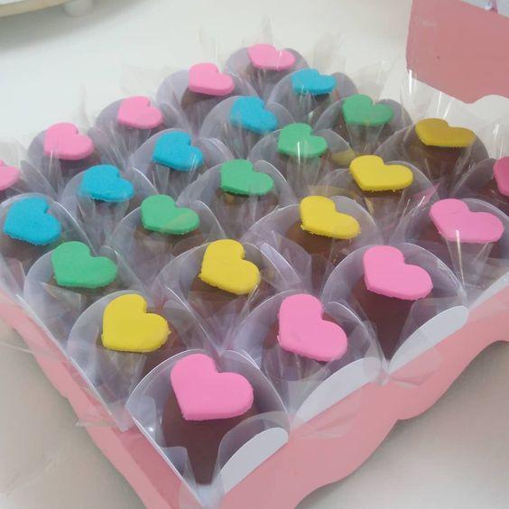 Bombones de lluvia de corazones 