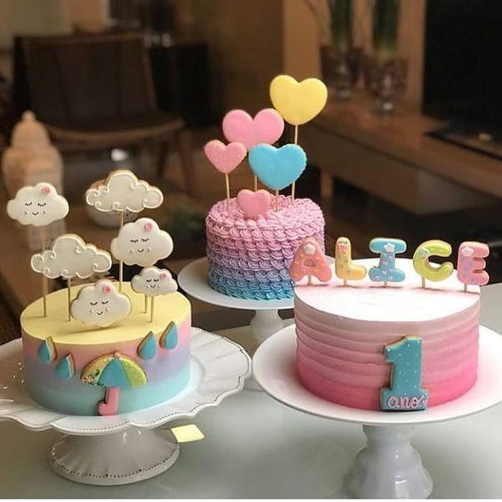 Pasteles decorados para mesa dulce de lluvia de corazones 