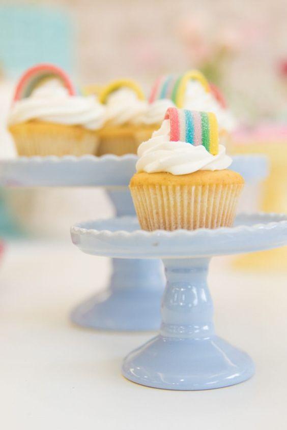Cupcakes decorados para mesa dulce de lluvia de amor 