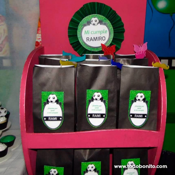 Bolsitas sorpresitas con diseños imprimibles de fútbol