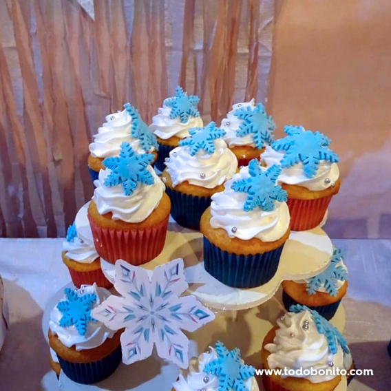 Cupcakes decorados con imprimibles Frozen de Todo Bonito