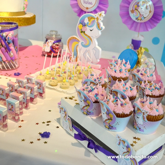 Cupcakes decorados con imprimibles Unicornios de Todo Bonito