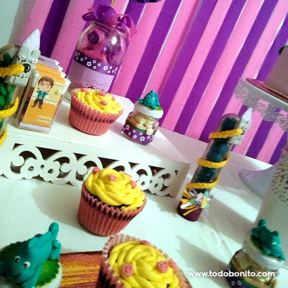 Ambientacion cumpleaños con imrpimibles Rapunzel