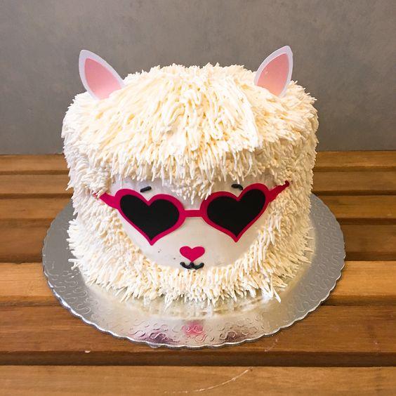 Torta de llama con anteojos