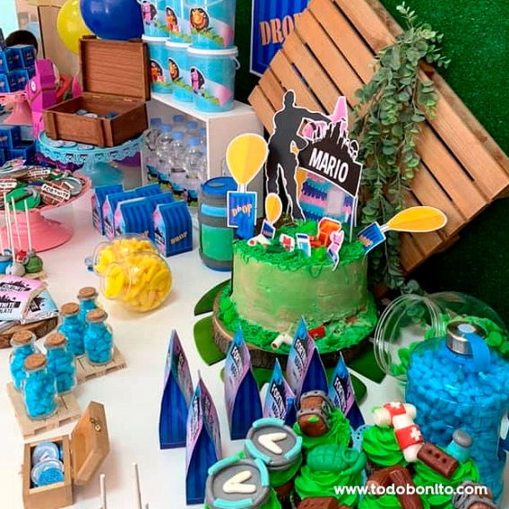 Mesa decorada de Fortnite