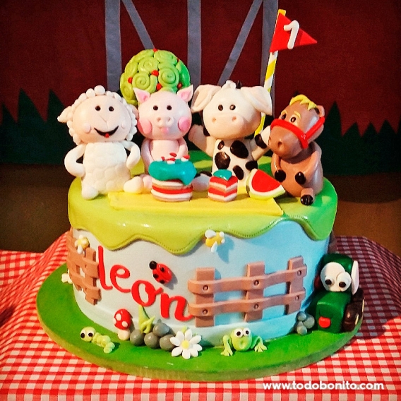 Torta con animales de la granja
