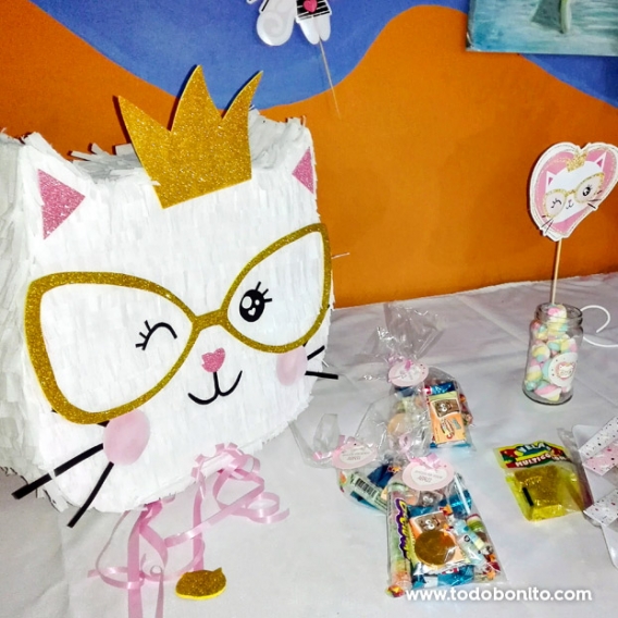 Piñata de Gatita princesa Piñata de Gatita princesa
