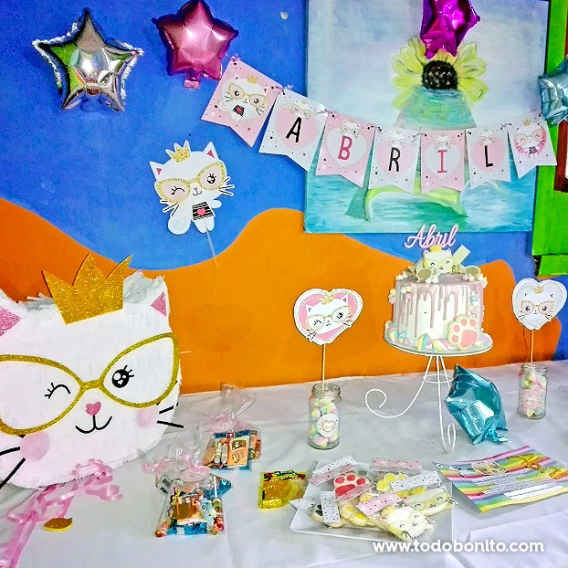 Mesa dulce de Gatita princesa Mesa dulce de Gatita princesa