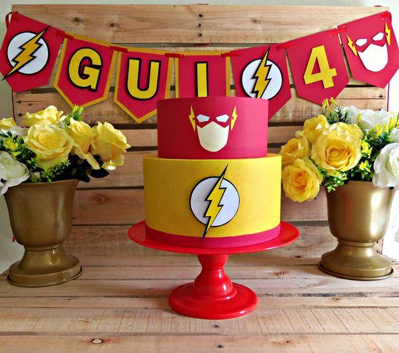 Torta de cumpleaños de Flash Torta de cumpleaños de Flash