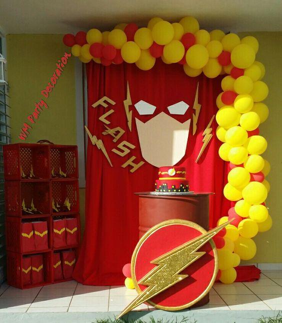 Decoración de cumpleaños con flash 