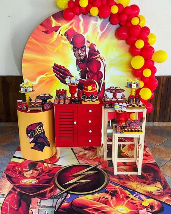 Mesa decorada con Flash