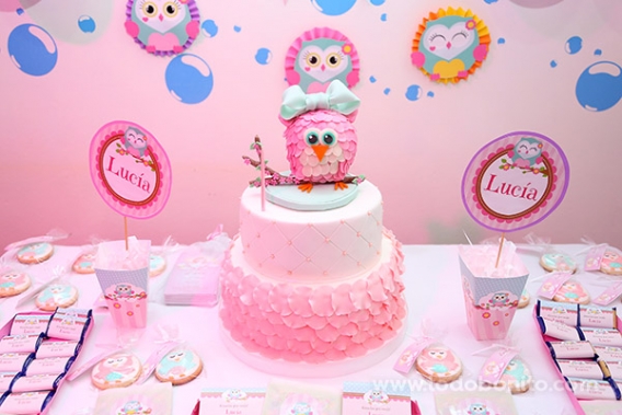 Bautismo y primer añito con buhítas en rosa