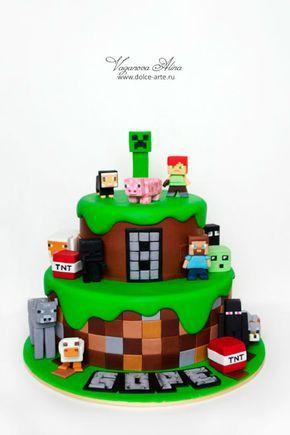 Torta de Minecraft con sus personajes 