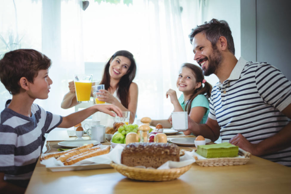 Preparar el desayuno para el día del padre 