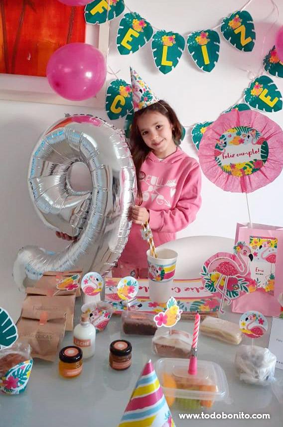 Decoraciones de cumpleaños con flamencos y ananás Decoraciones de cumpleaños con flamencos y ananás