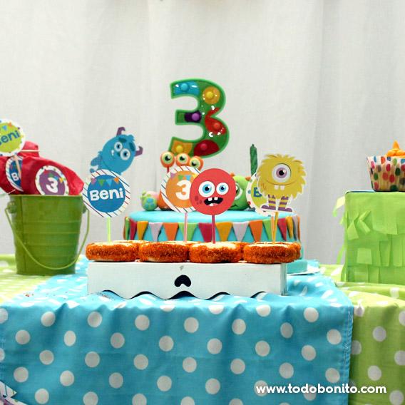 Torta de monstruitos para cumpleaños
