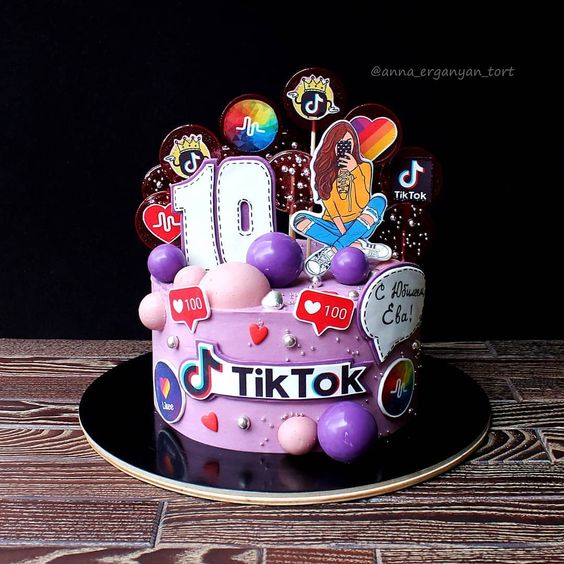 Torta decorada Tik Tok