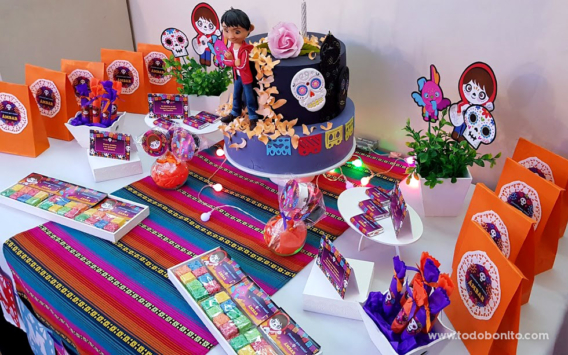 Mesa dulce decorada película Coco